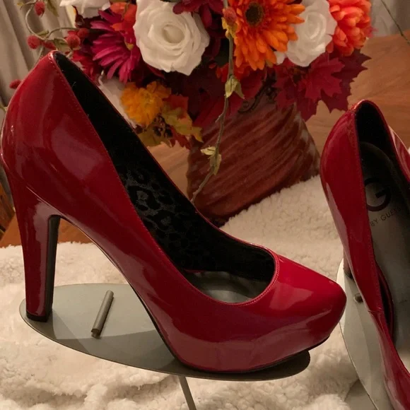 G by Guess Bold Red Platform Heels size 11 - Picture 2 of 10
